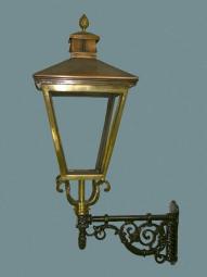 Buitenlamp brons met wandarm hoogte 110 cm